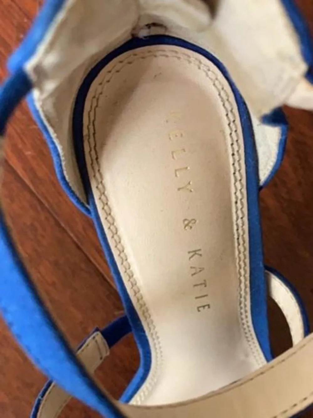 Kelly & Katie blue suede Hailee heels size US 6